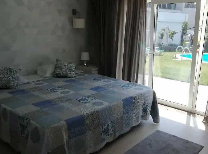 Vivenda Mendes * Outeiro (Vila Nova de Famalicao)